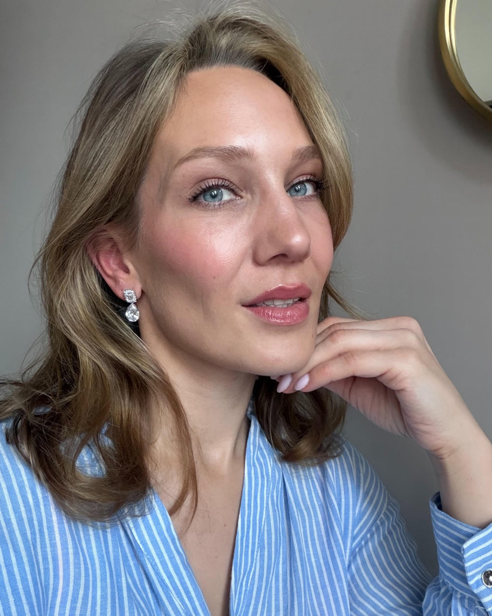 The Sophia Earrings in Sterling Silver by Sol & Raya - De Sophia oorbellen in sterling zilver