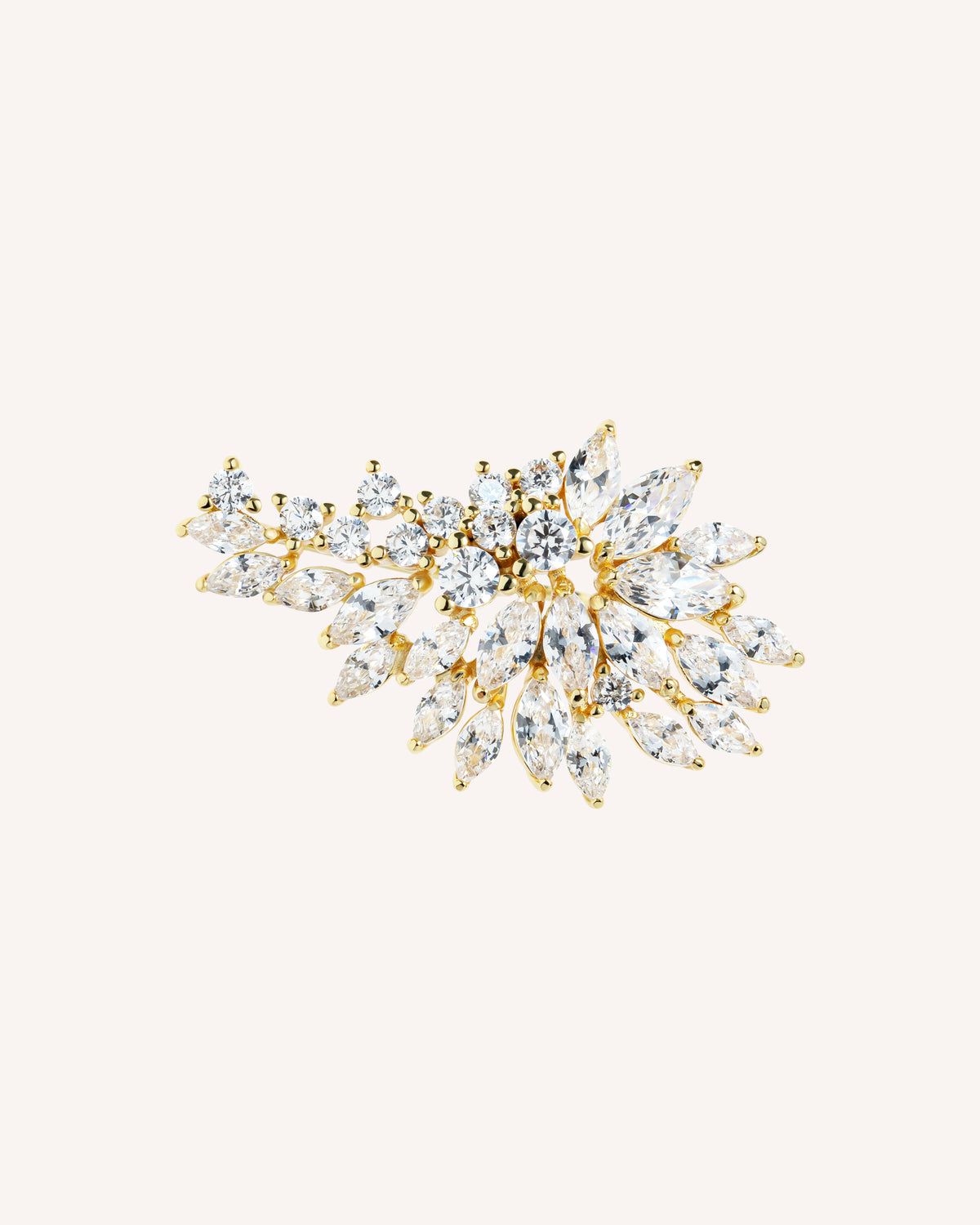 The Saphira Earrings – 18K gold plated earrings in gold by Sol & Raya - De Saphira gouden oorbellen 