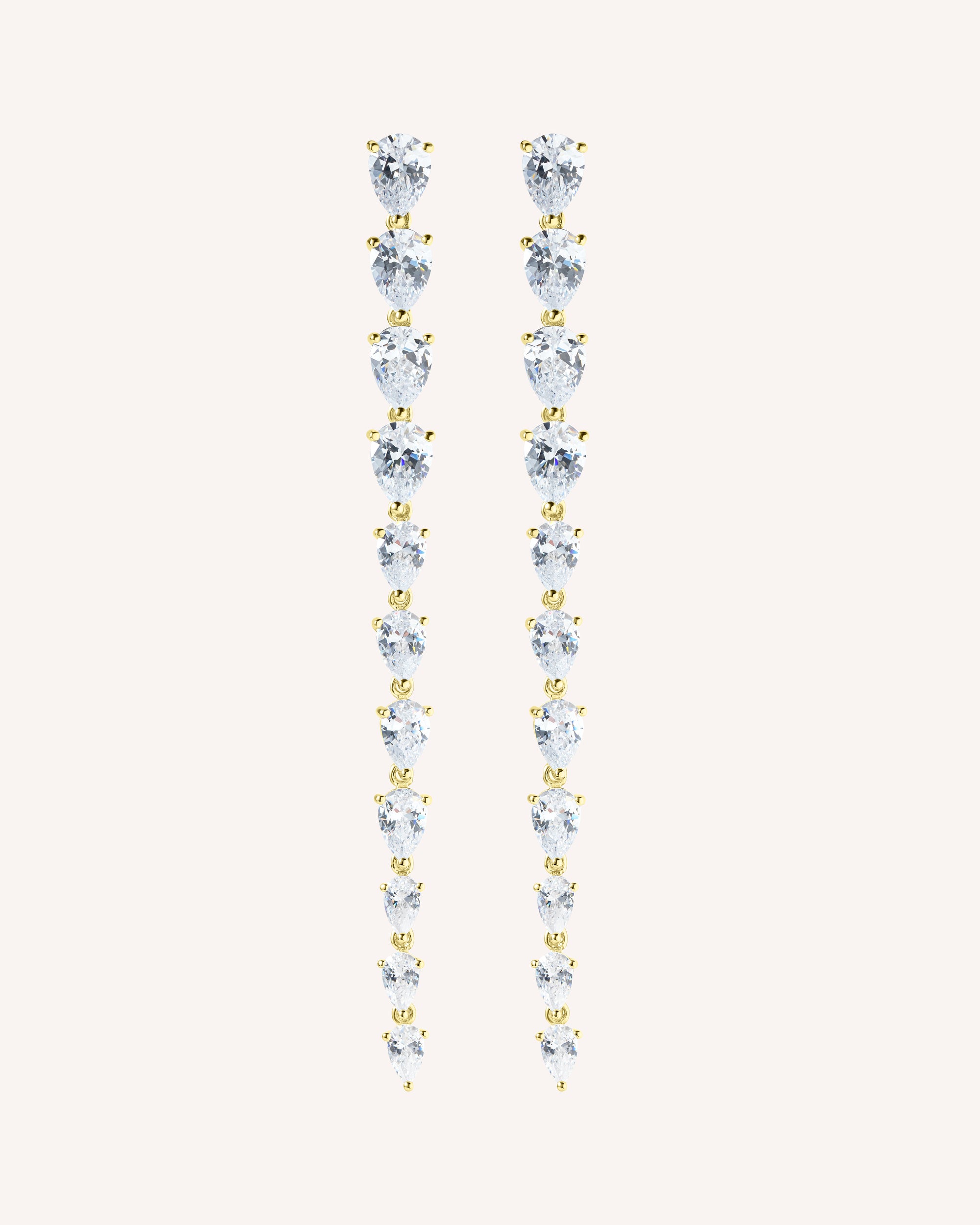 The Soline Earrings - 18K Gold Plated in gold by Sol & Raya - De Soline gouden oorbellen 